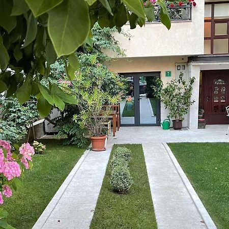 Visoko New Concept - 7 Minutes From The Pyramids - City Center Exterior photo
